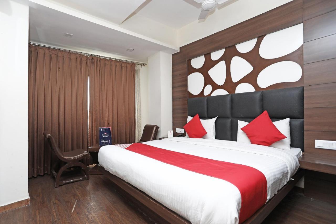 Oyo 4956 Hotel Maharaja Palace カーンプル エクステリア 写真