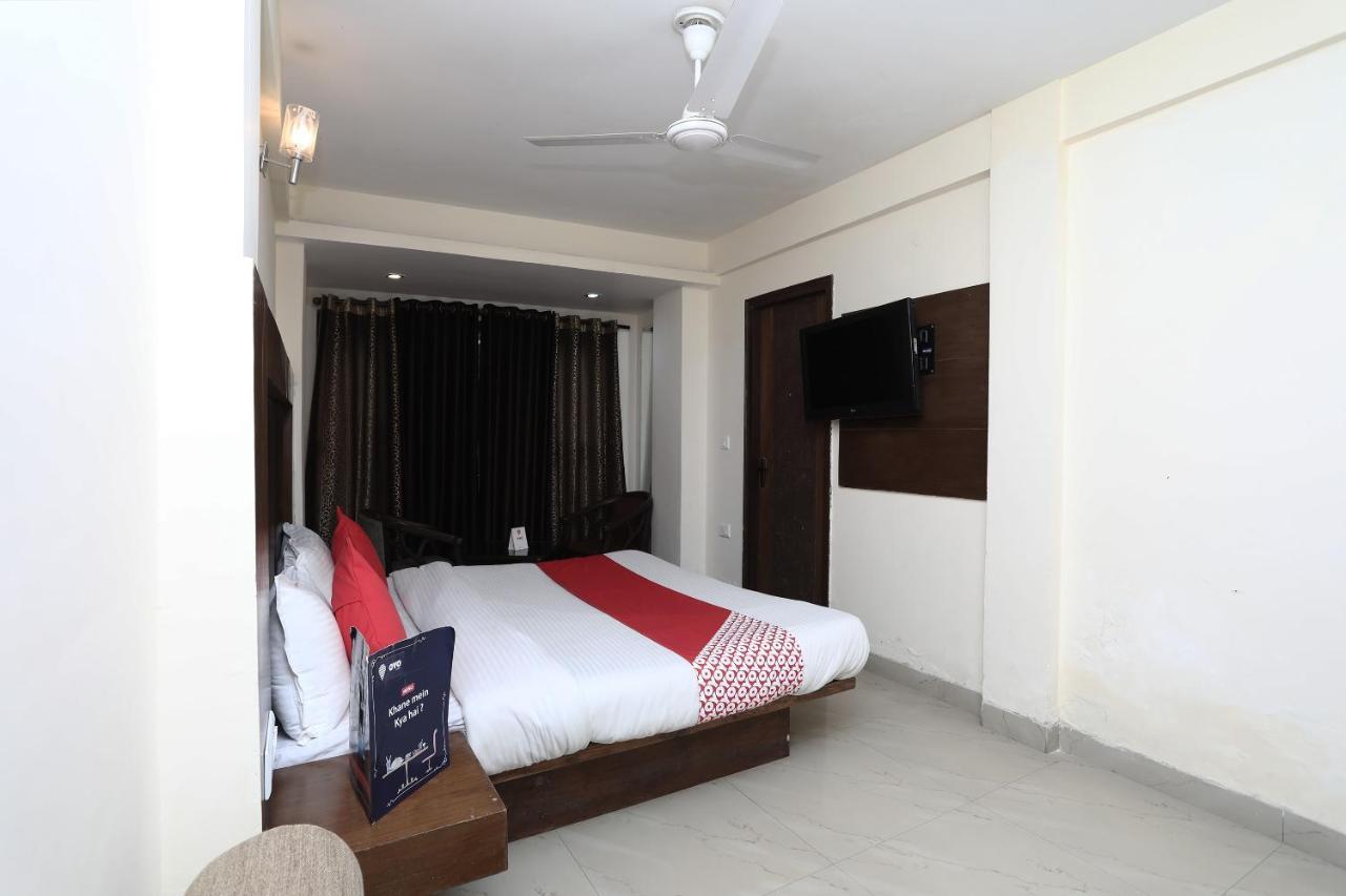 Oyo 4956 Hotel Maharaja Palace カーンプル エクステリア 写真