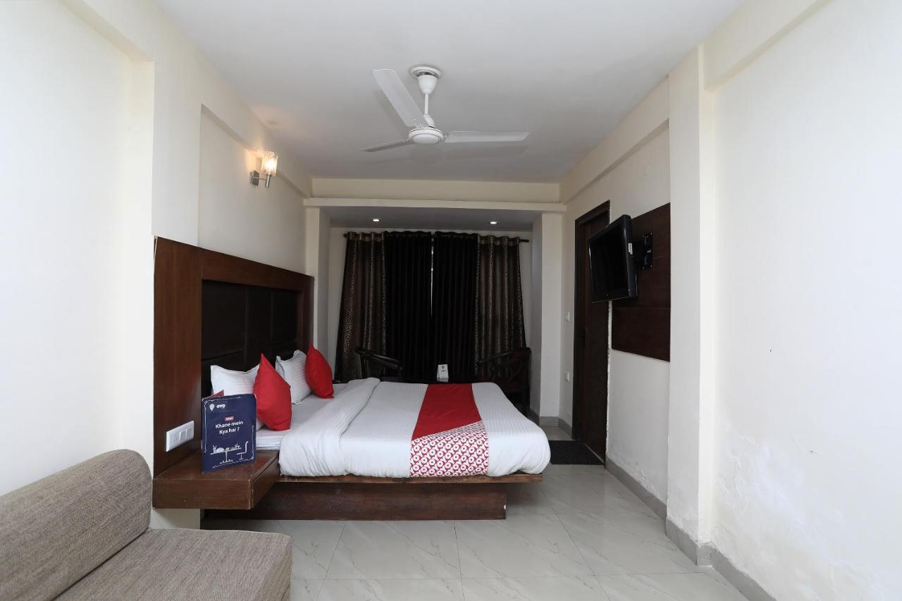 Oyo 4956 Hotel Maharaja Palace カーンプル エクステリア 写真