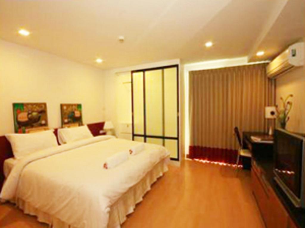 Oyo 4956 Hotel Maharaja Palace カーンプル 部屋 写真